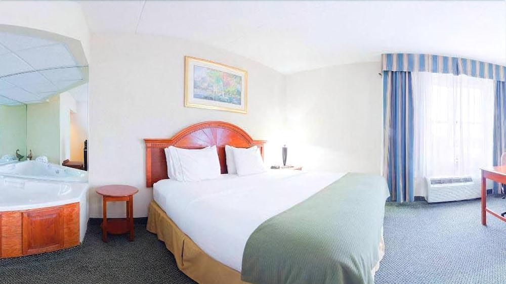 Holiday Inn Express Cambridge By Ihg Экстерьер фото