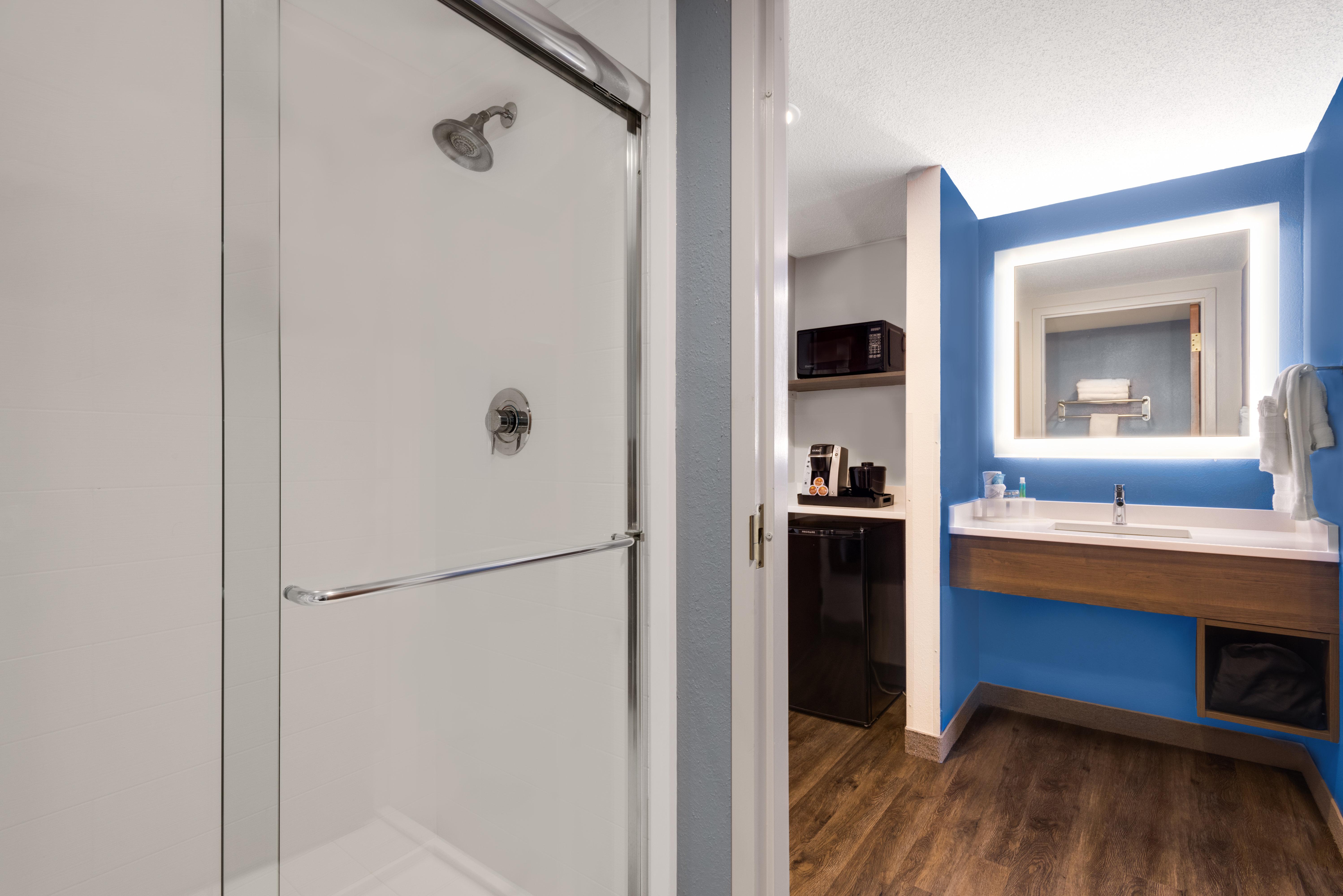 Holiday Inn Express Cambridge By Ihg Экстерьер фото