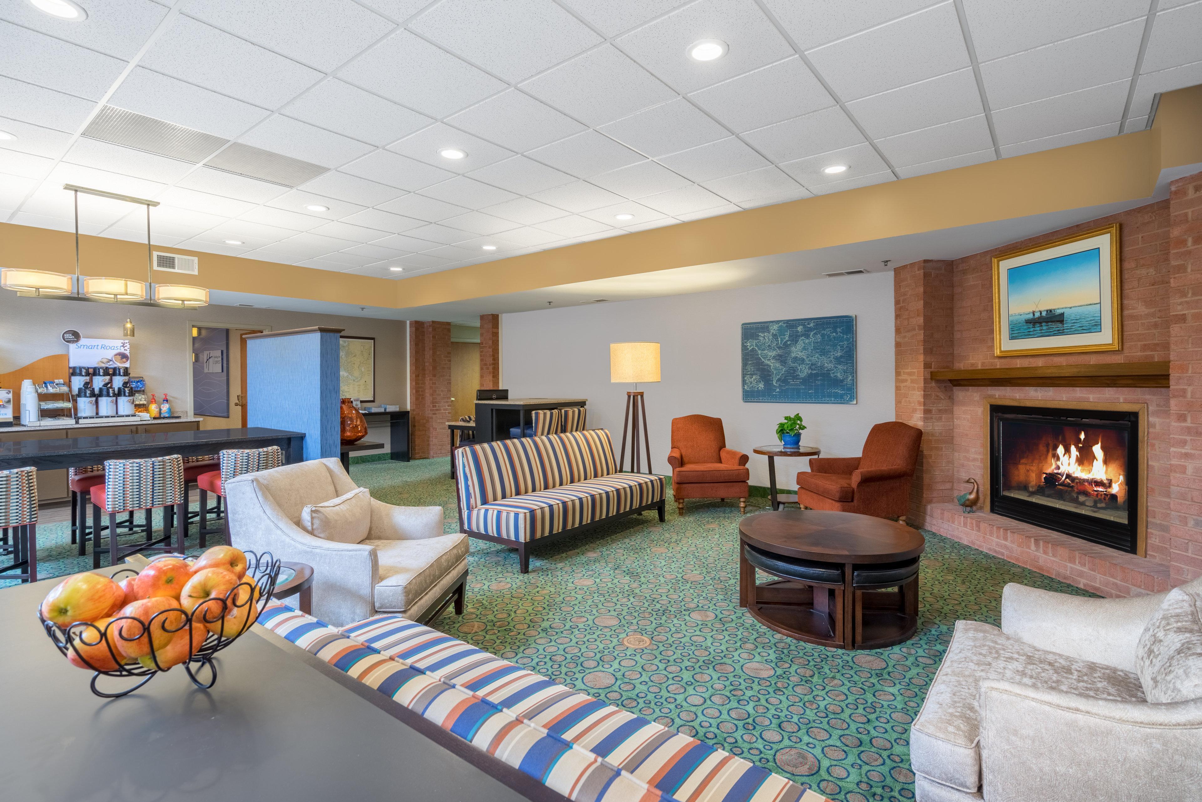 Holiday Inn Express Cambridge By Ihg Экстерьер фото