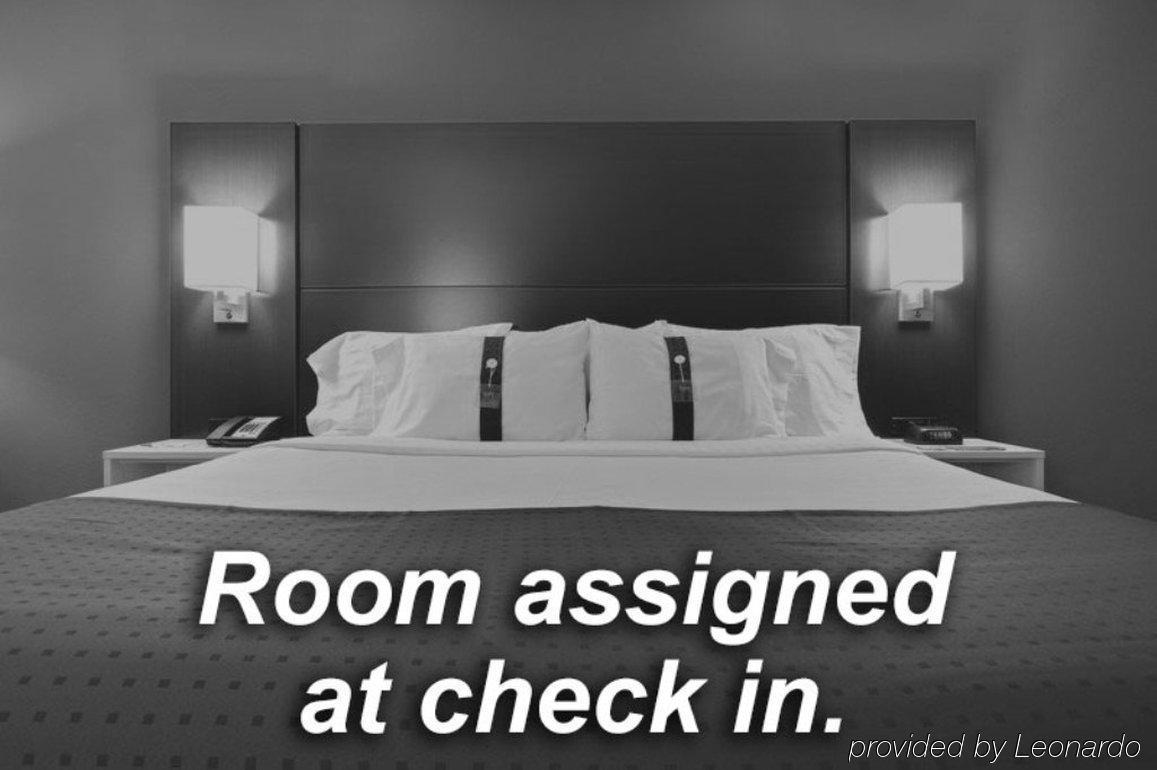 Holiday Inn Express Cambridge By Ihg Экстерьер фото
